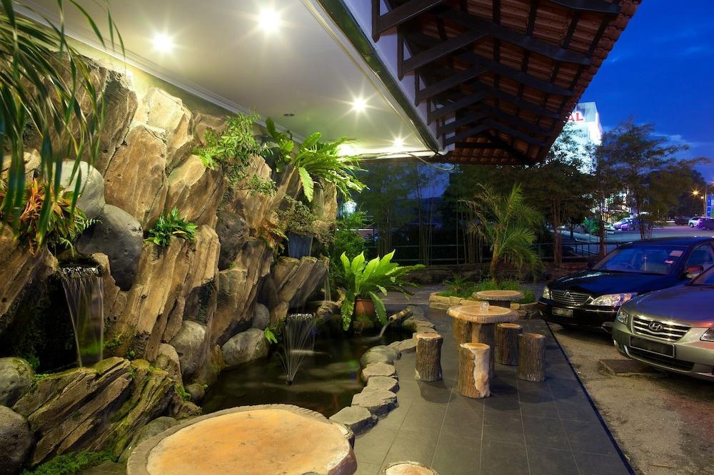Hotel Ria Johor Bahru Esterno foto
